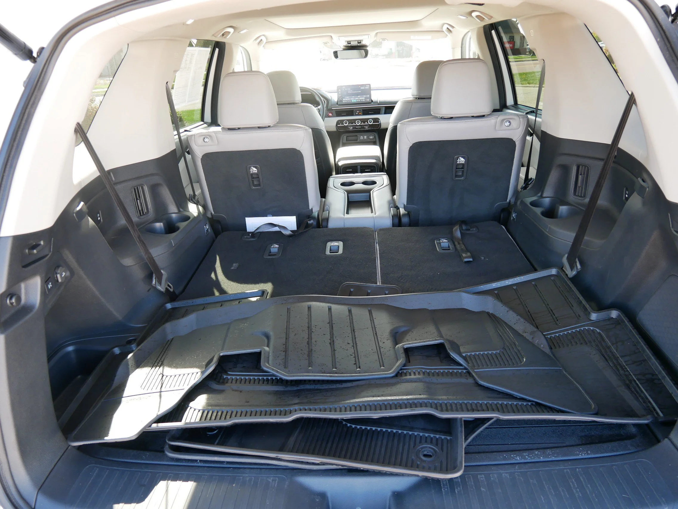 2025 Honda Pilot Touring - Photo 18