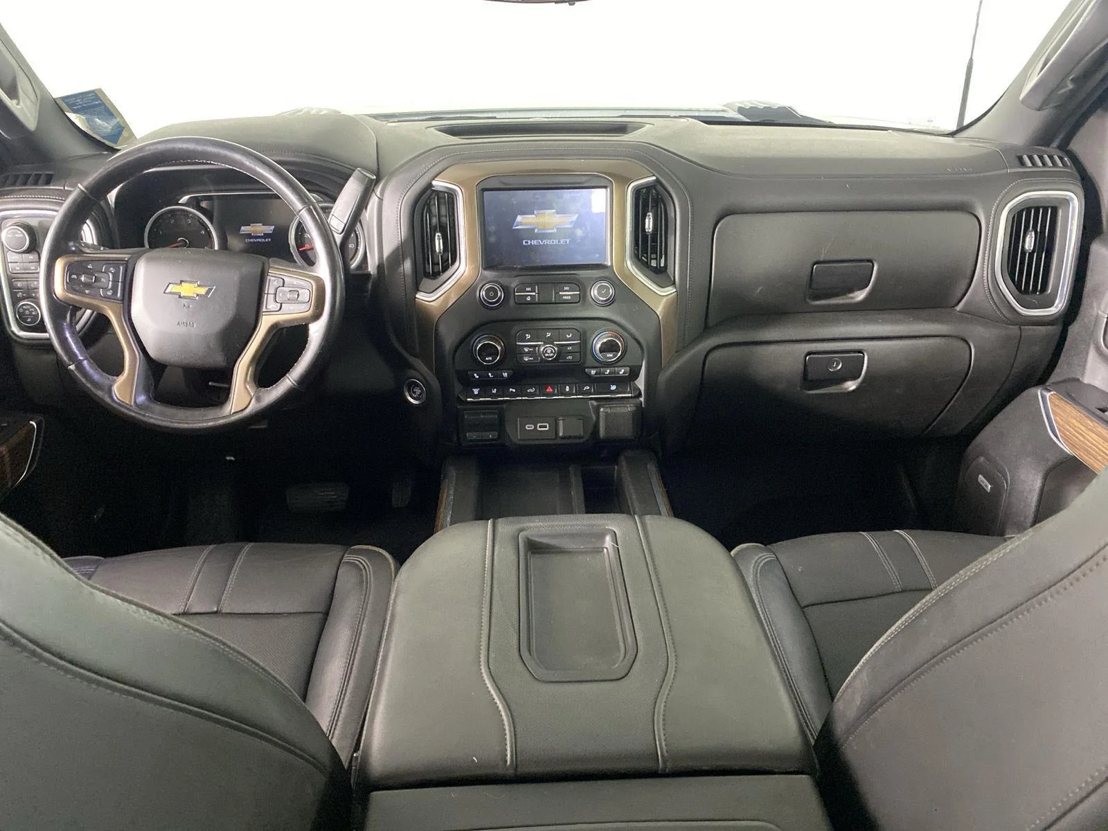 Used 2021 Iridescent Pearl Tricoat Chevrolet High Country image 26