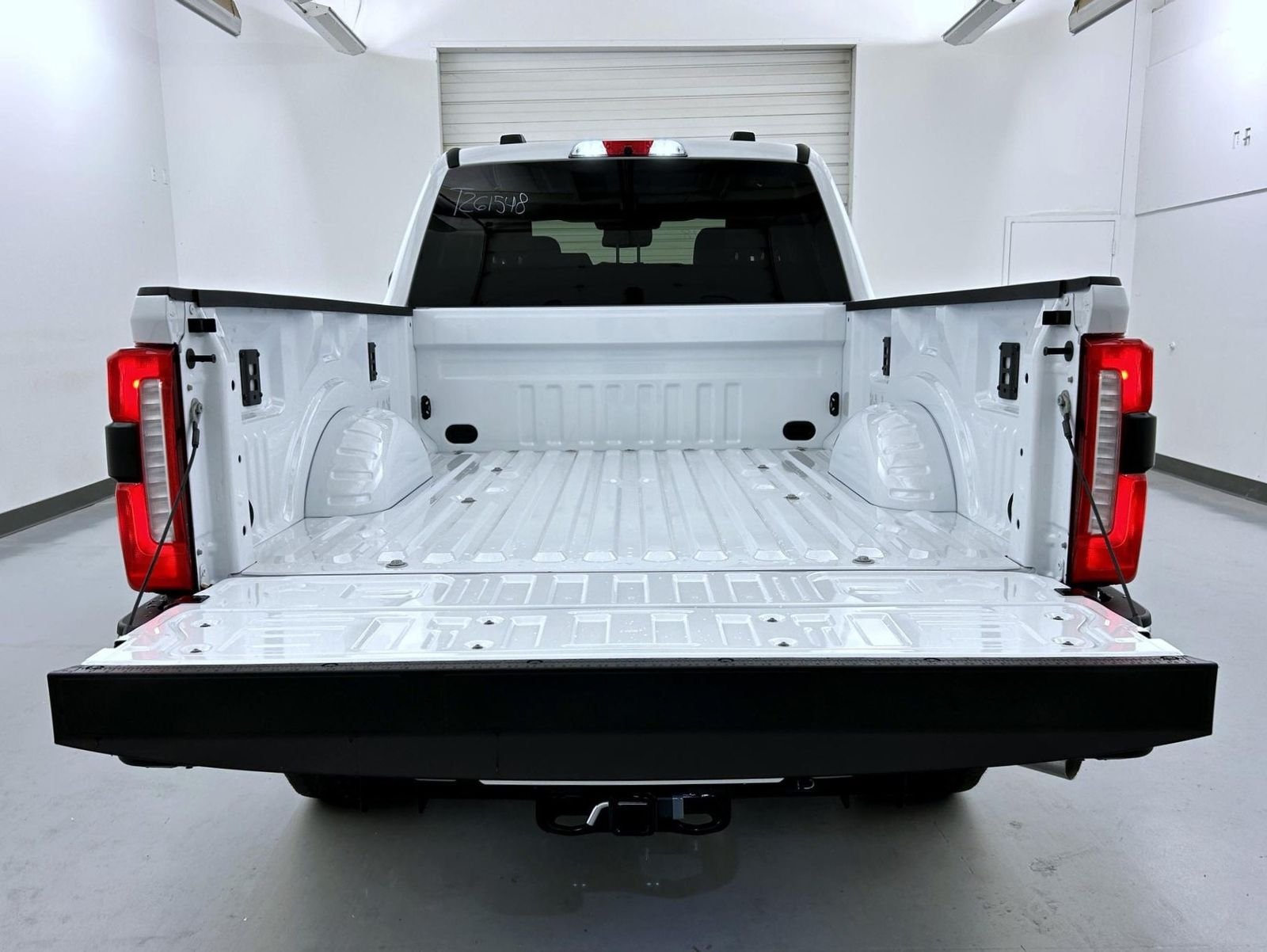 New 2026 Oxford White Ford XLT image 22