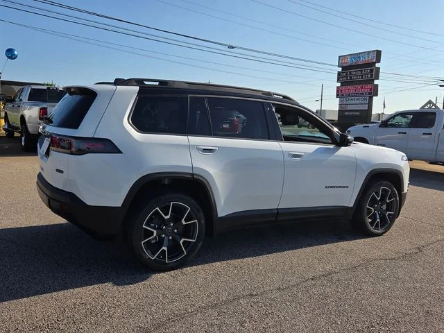 New 2026 Bright White Clear-Coat Exterior Paint Jeep Overland image 15
