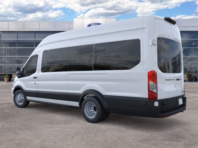 New 2026 Oxford White Ford Passenger Van XLT image 4