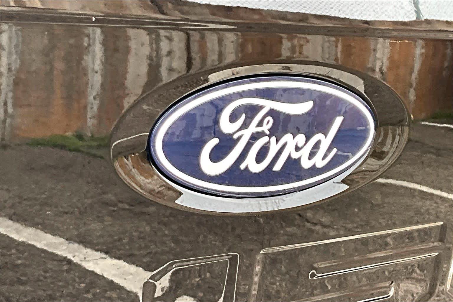 Used 2025 Agate Black Metallic Ford Flash image 30