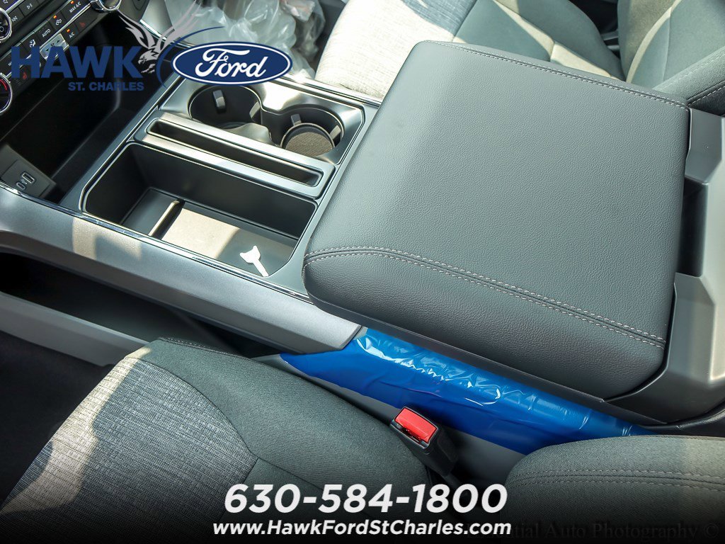 New 2023 Agate Black Metallic Ford XLT image 18