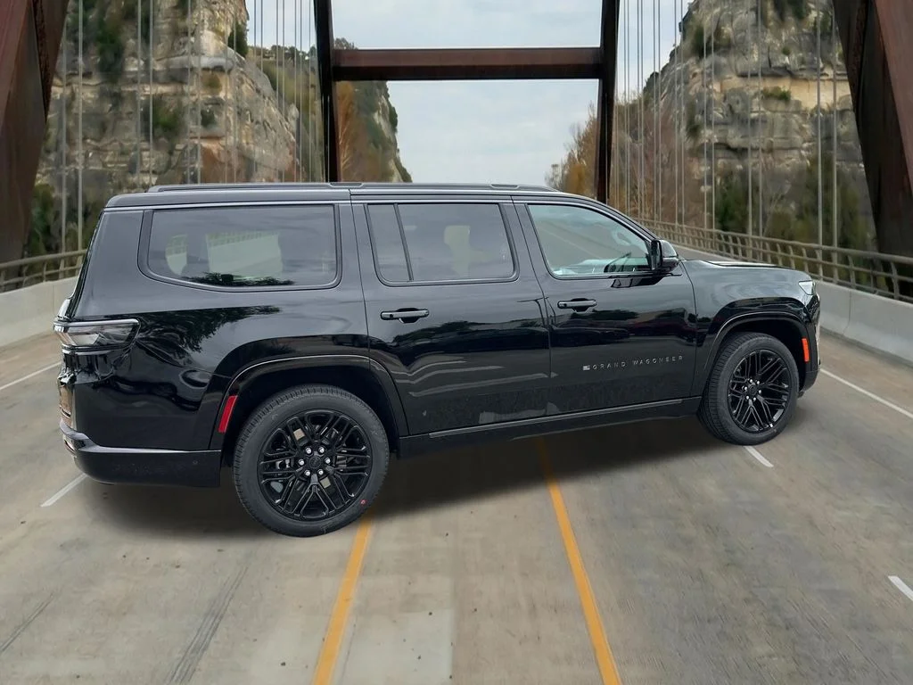 New 2026 High Gloss Black Exterior Paint Jeep Limited Reserve image 10