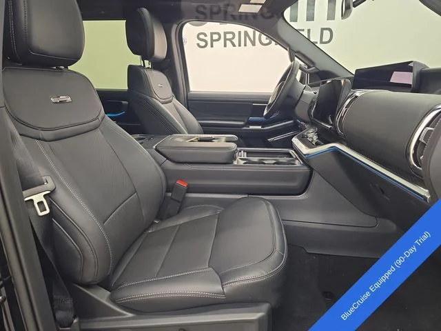 New 2026 Agate Black Metallic Ford MAX Platinum® image 10