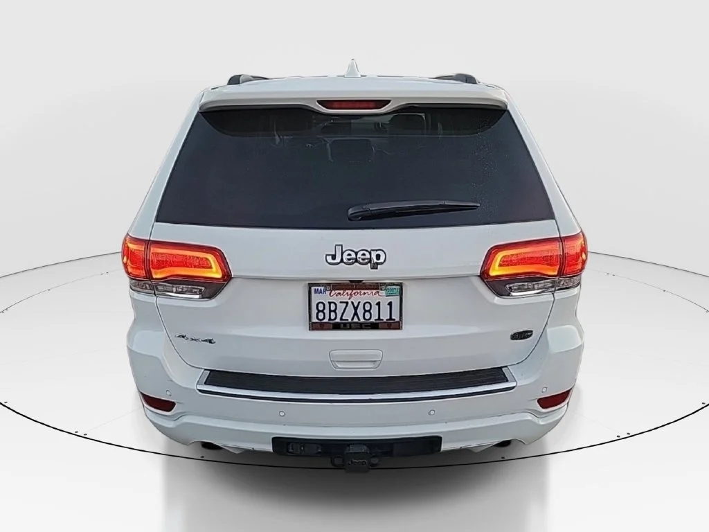 Used 2018 White Jeep Overland image 7