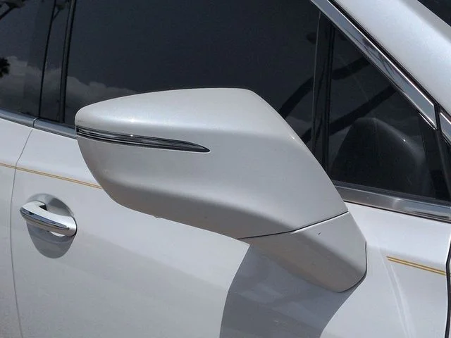 Certified Used 2020 White Frost Tricoat Buick Avenir image 12