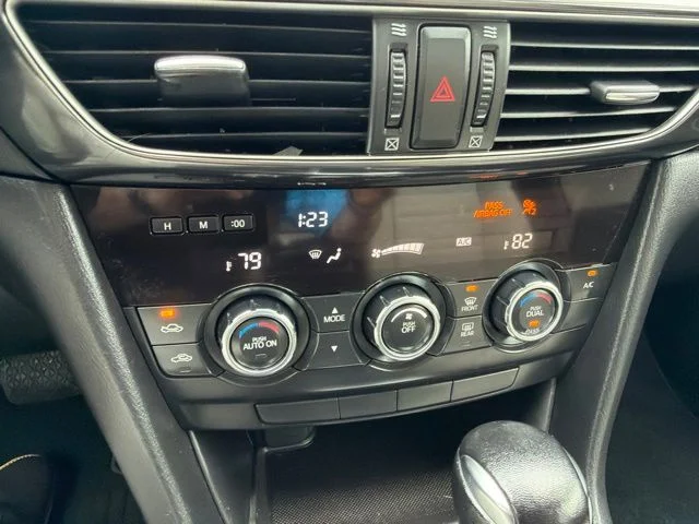 Used 2015 Blue Mazda i Touring image 17