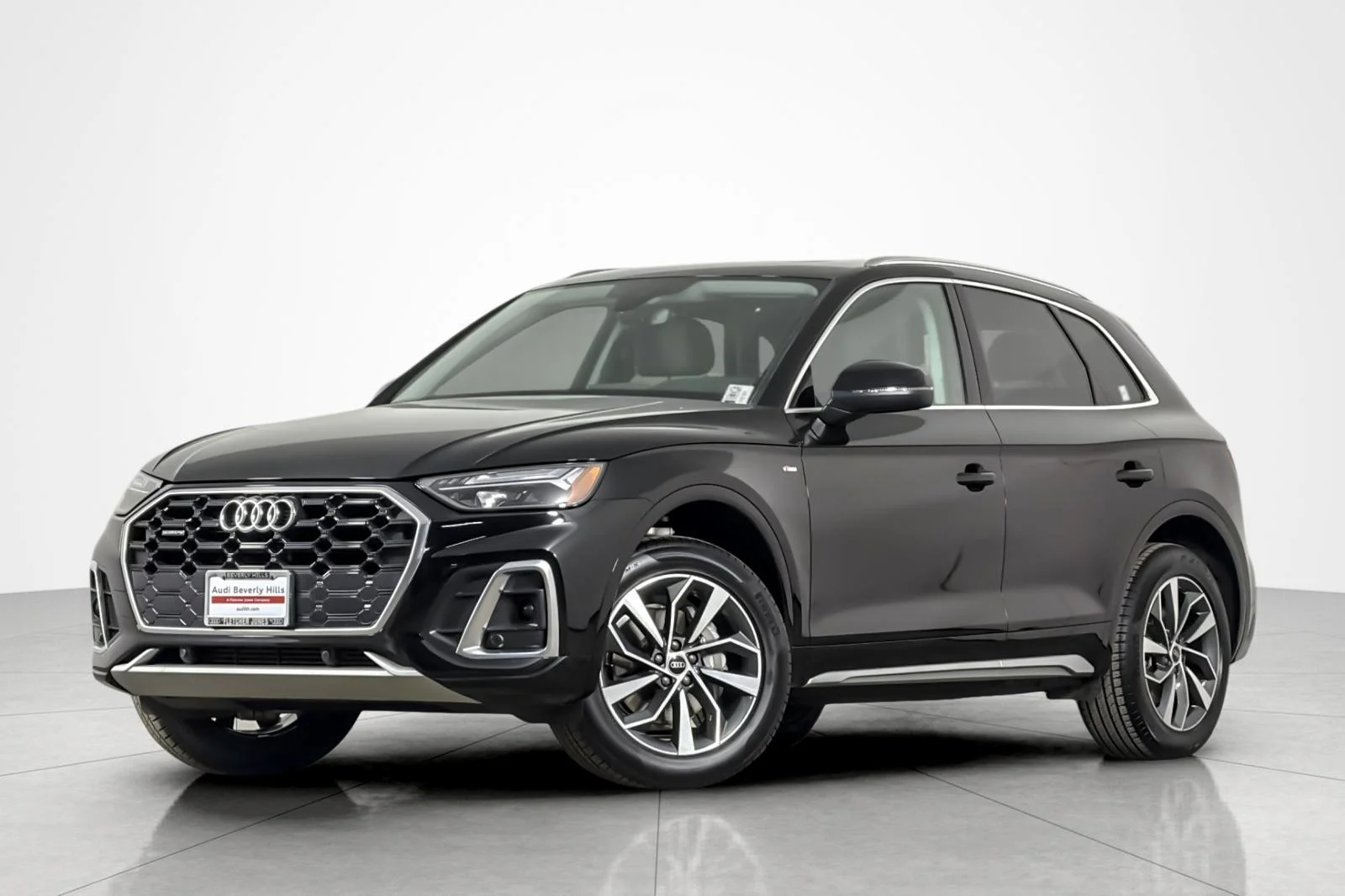 2023 Audi Q5 45 Premium's photo