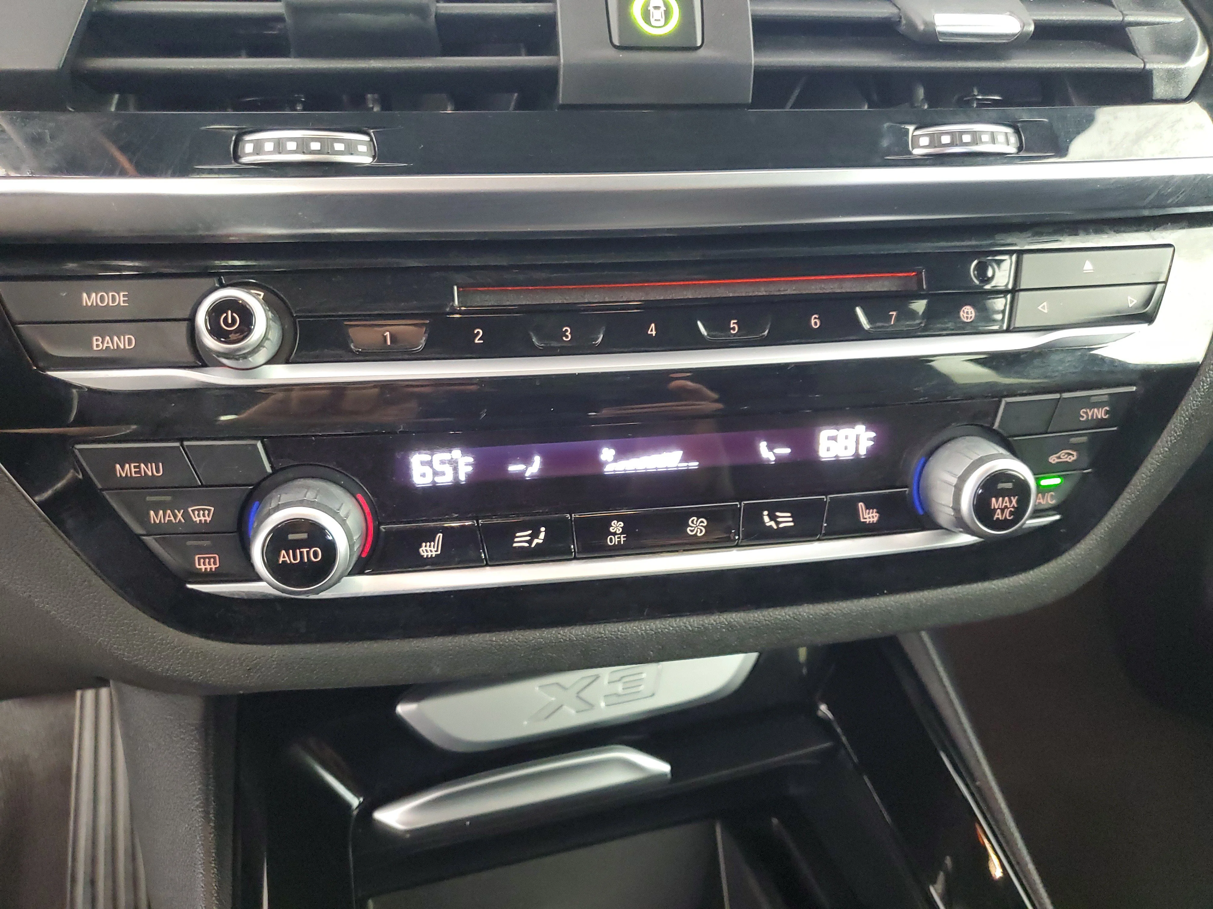 Used 2019 Dark Graphite Metallic BMW sDrive30i image 19