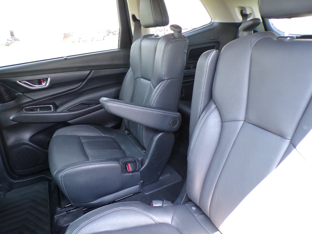 Used 2023 Crystal White Pearl Subaru Limited image 10