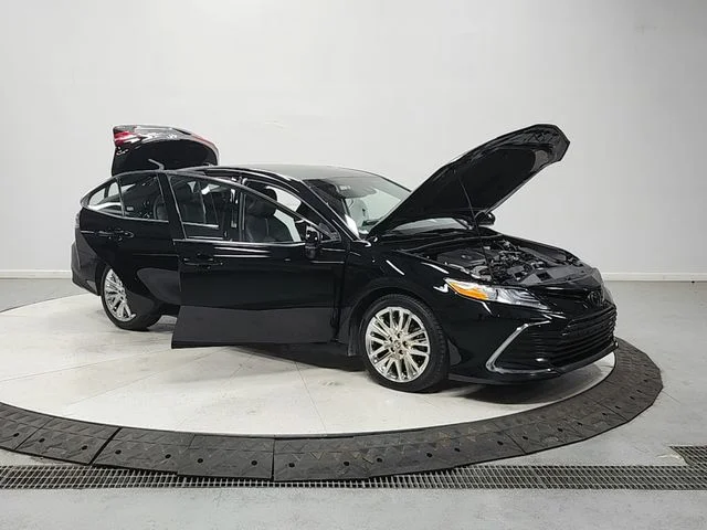 Used 2024 Black Toyota XLE image 9