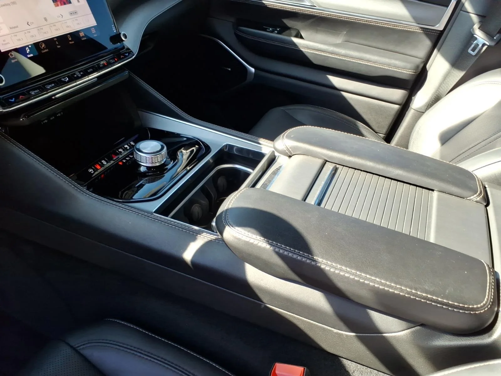 Used 2023  JEEP SERIESII image 24