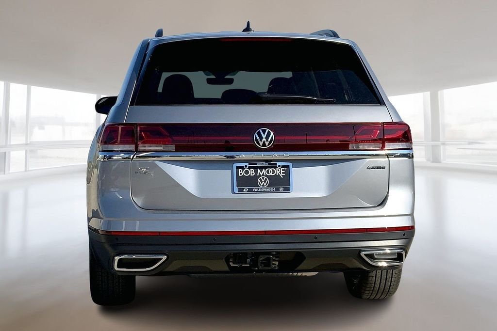 Used 2026 Silver Volkswagen 2.0T SE w/Technology image 4