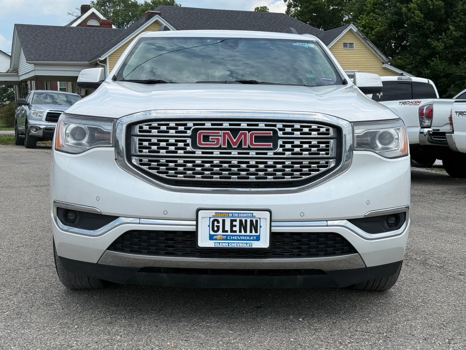 Used 2018 White GMC Denali image 10