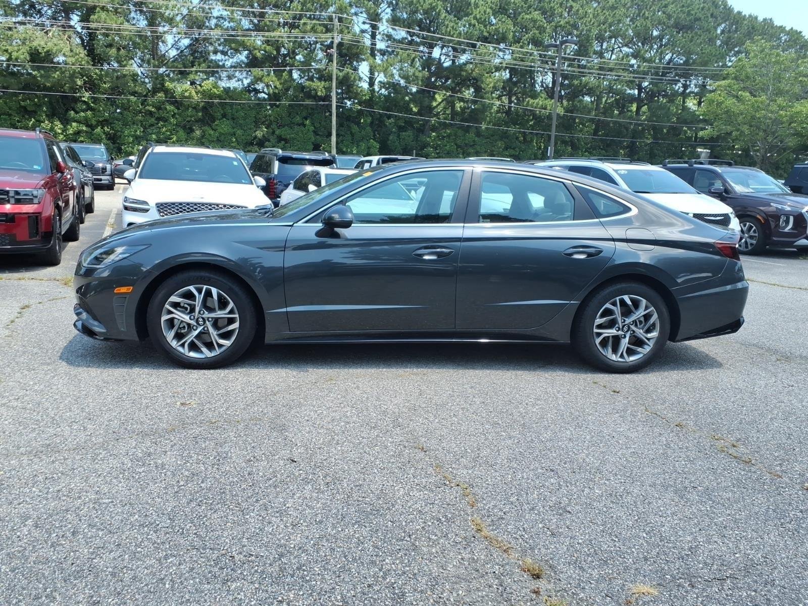 Used 2023 Portofino Gray Hyundai SEL image 9
