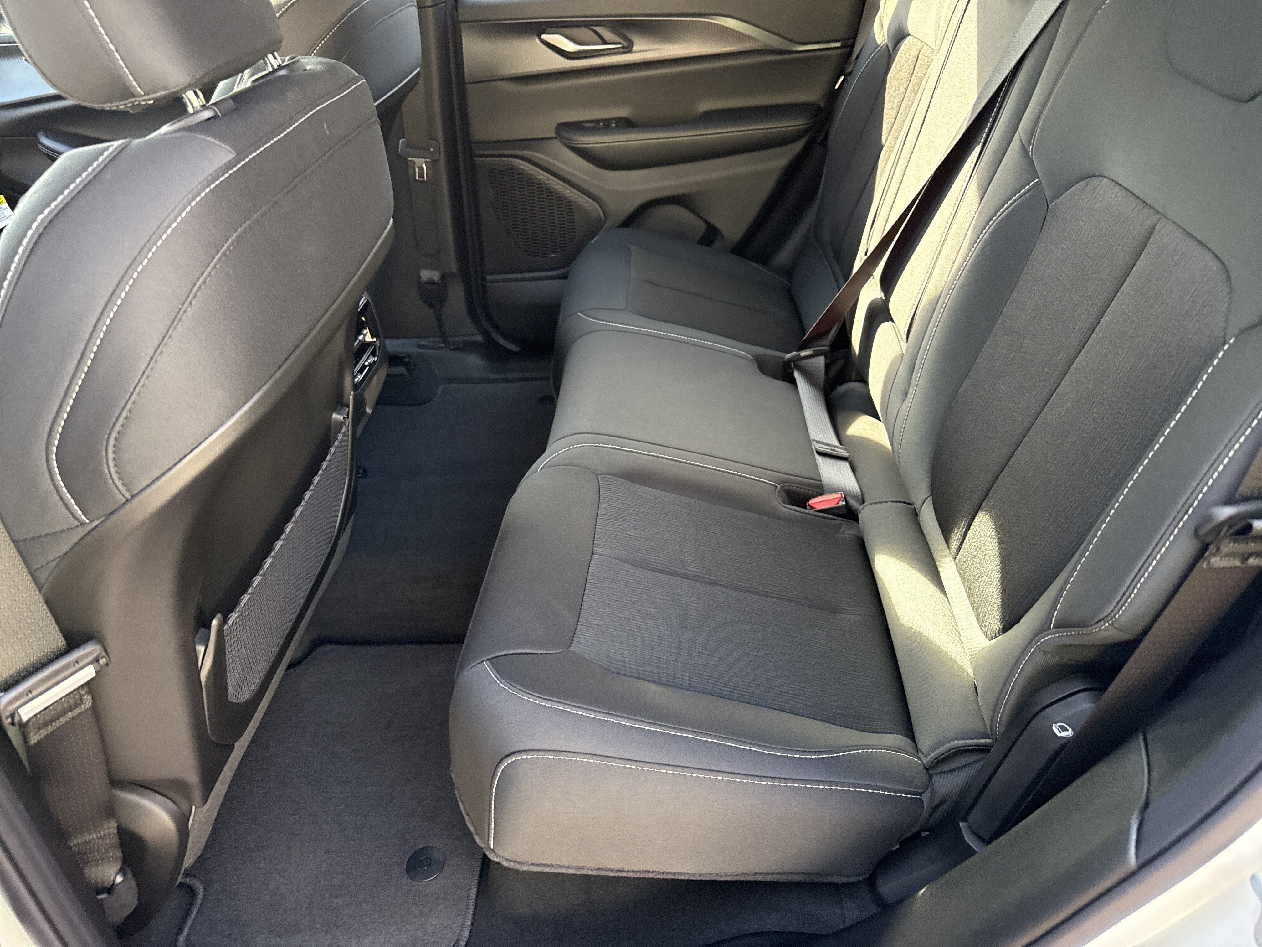 New 2025 Bright White Clearcoat Jeep Laredo image 21