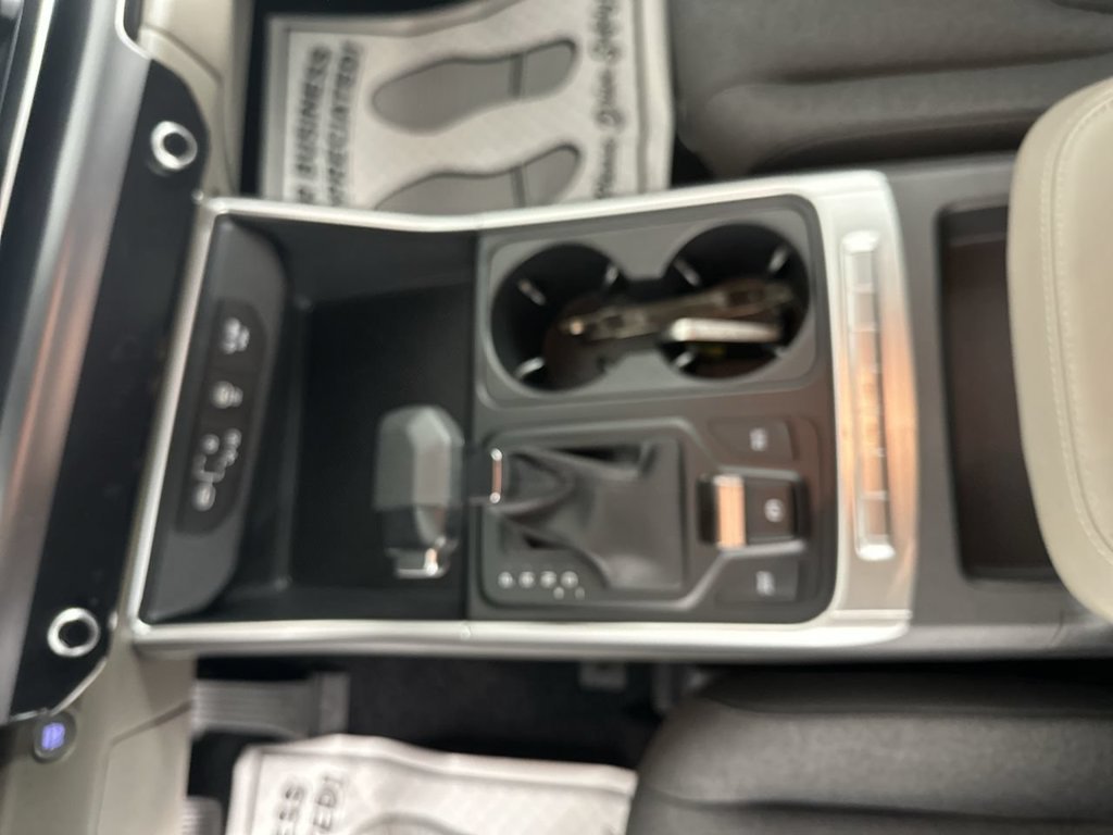 Certified Used 2026  Kia LX image 9