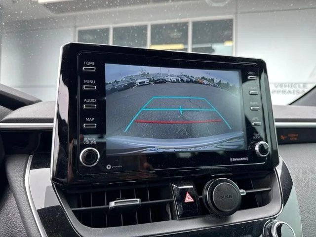 Used 2021 Silver Toyota SE image 9
