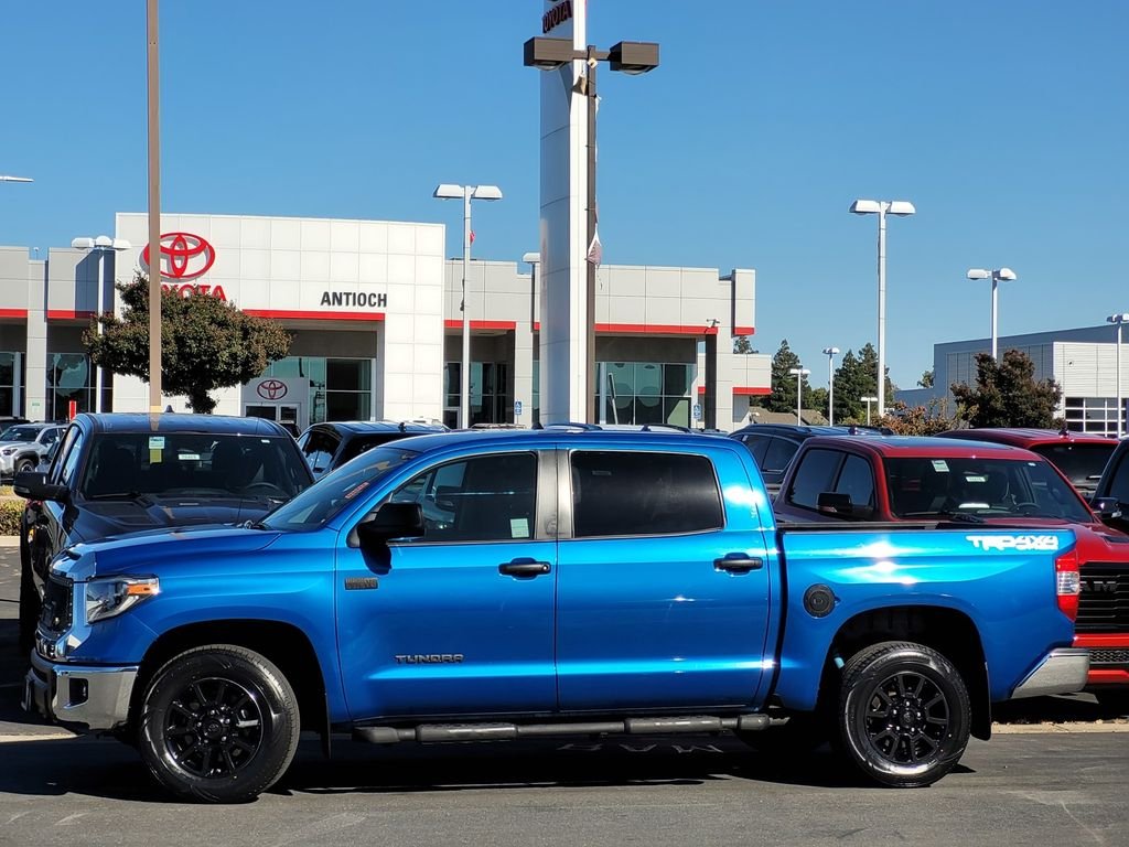 Certified Used 2018 Blue Toyota SR5 image 7