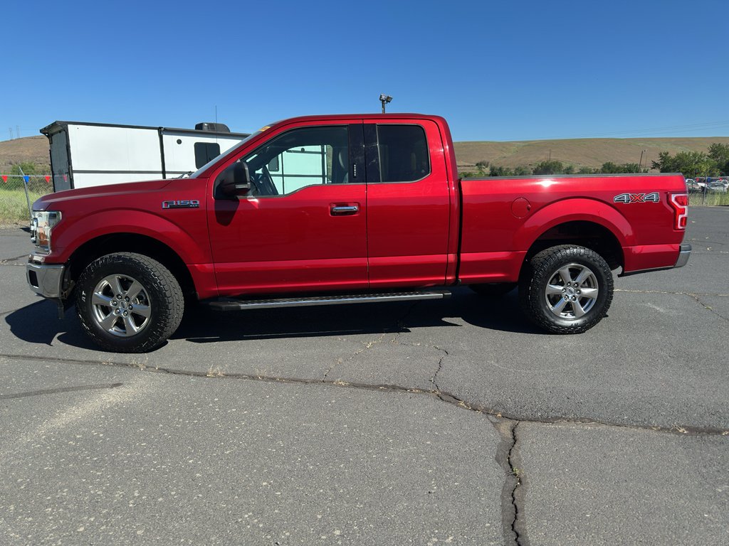 Used 2018 Red Ford XLT image 3