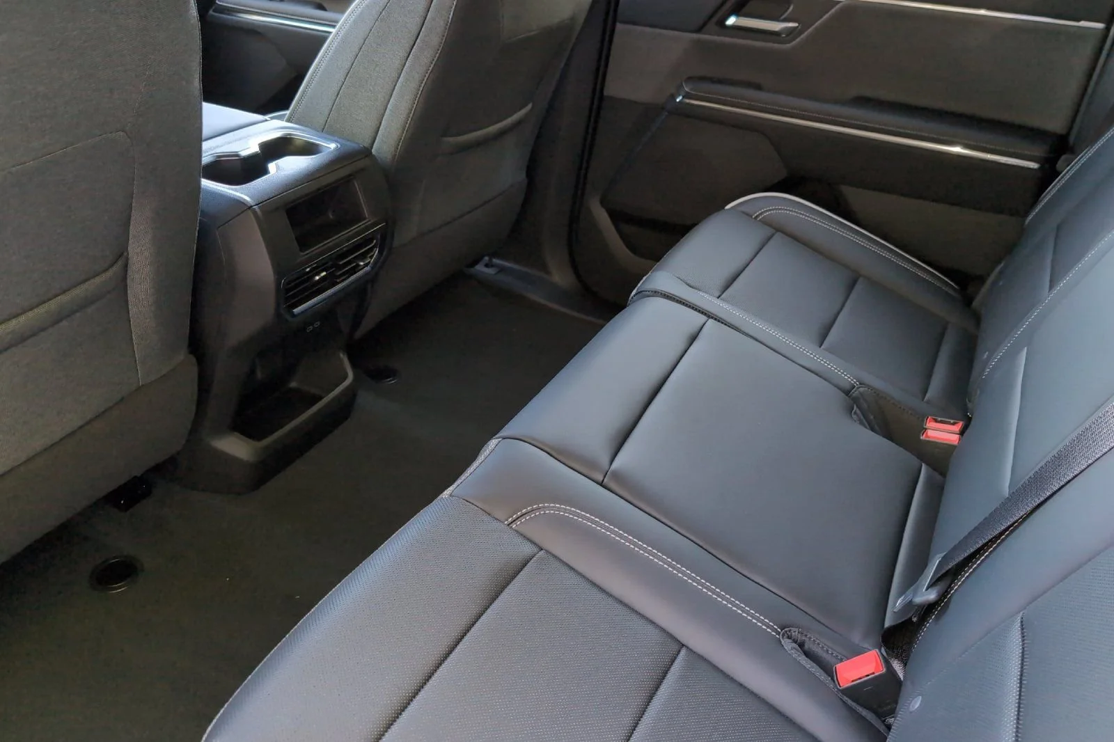 2026 GMC Sierra EV Elevation - Photo 12