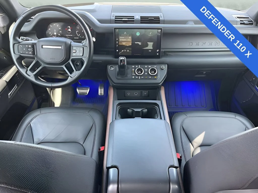 Used 2024  Land Rover X image 17