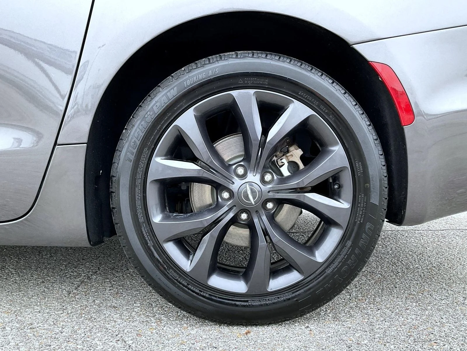Used 2019 Gray Chrysler Touring Plus image 24