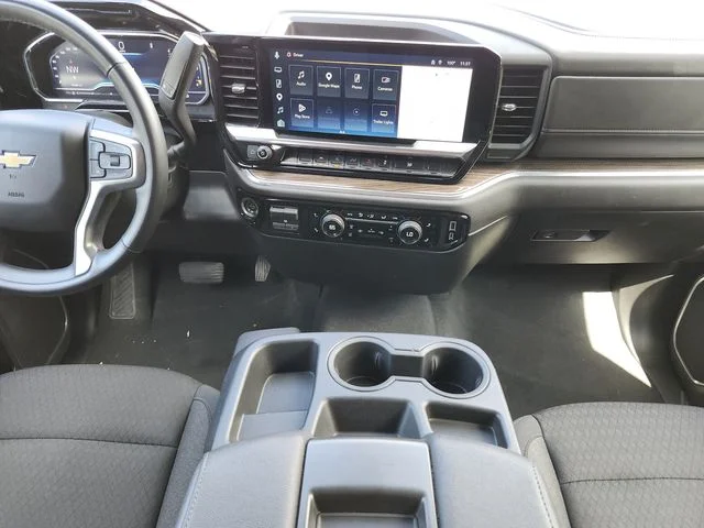 Used 2025 White Chevrolet LT image 20