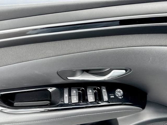 Used 2022 Silver Hyundai Limited image 13