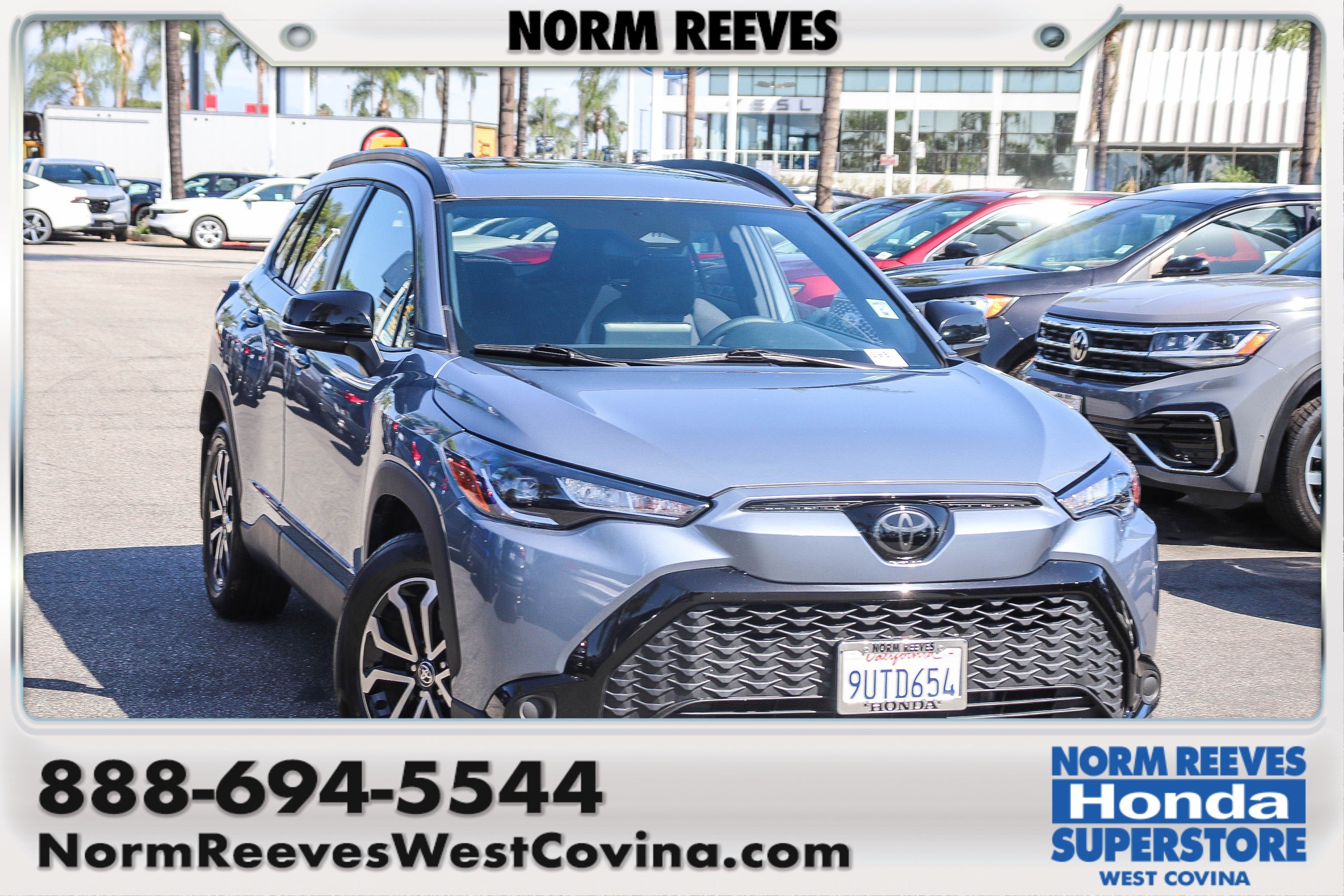 Used 2025  Toyota  image 1