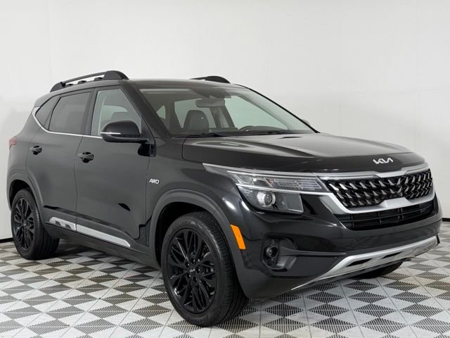 2022 Kia Seltos Nightfall