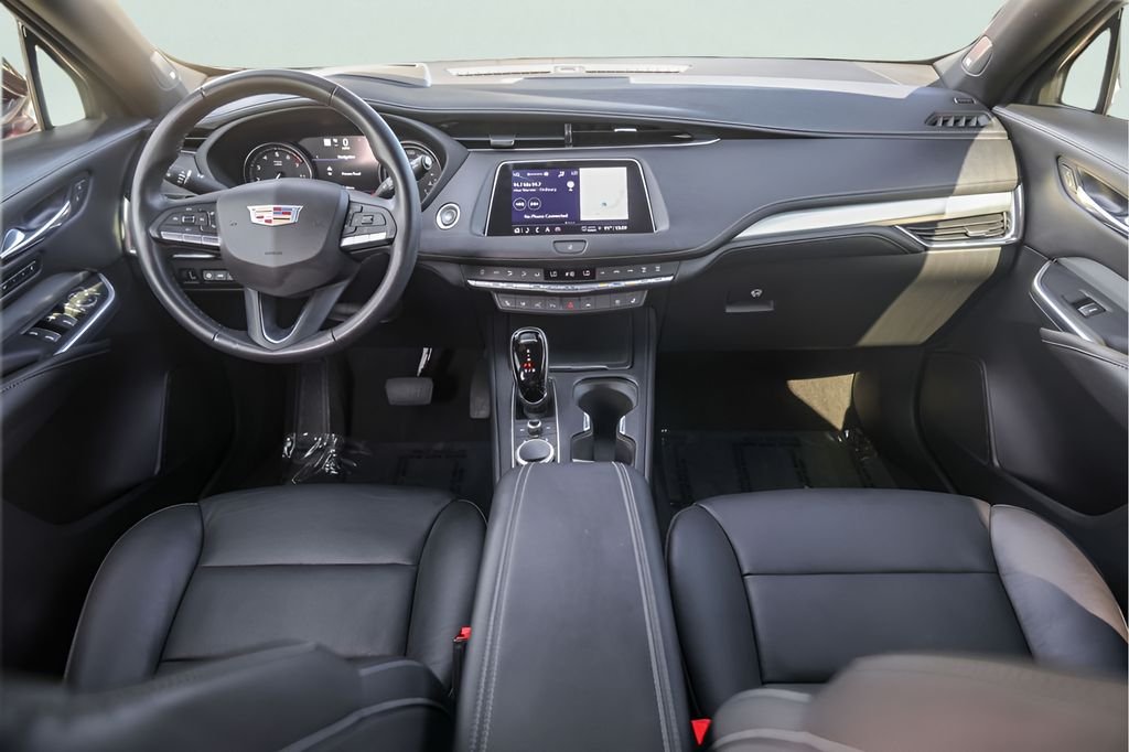 Used 2022  Cadillac Premium Luxury image 29