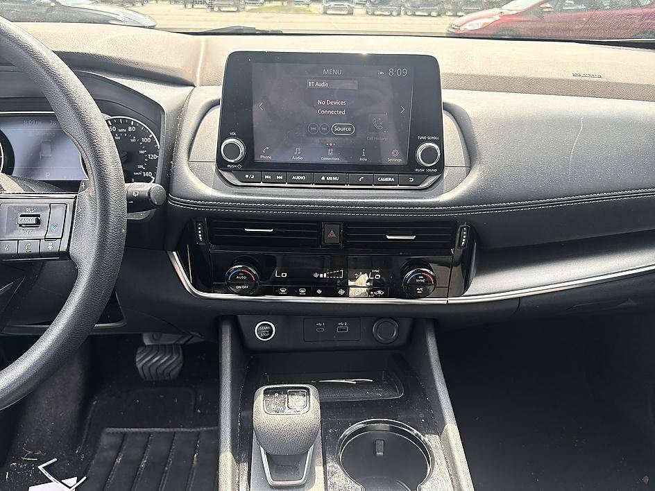 Used 2021 Gun Metallic Nissan SV image 16
