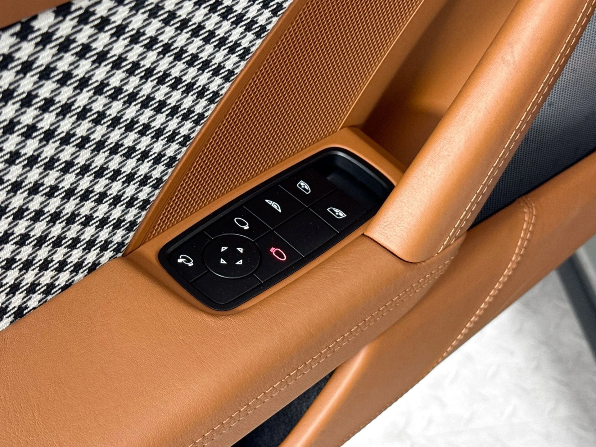 2024 Porsche 911 Turbo S - Photo 16