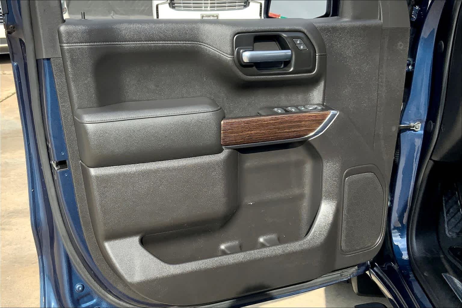 Used 2019 Pacific Blue Metallic GMC SLE image 22
