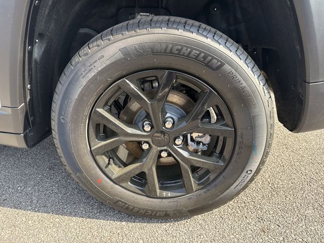 New 2026 White Jeep Altitude image 21