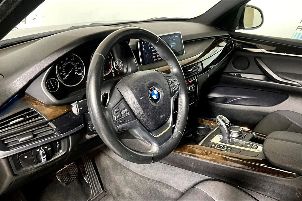Used 2018 Jet Black BMW sDrive35i image 10