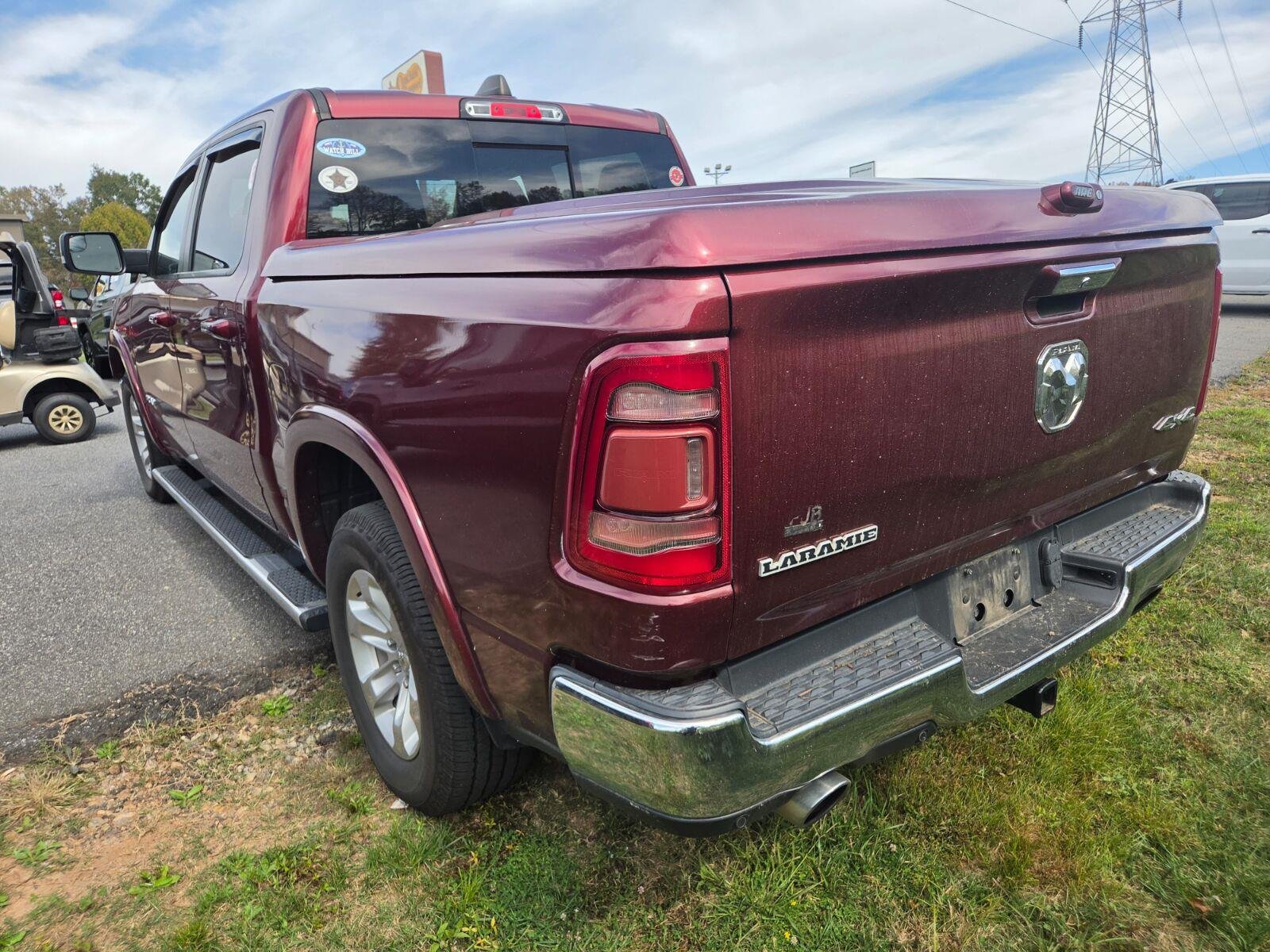 Used 2019 Delmonico Red Pearlcoat Ram Laramie image 9