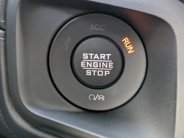 2025 Jeep Wrangler 4-Door Sahara - Photo 33