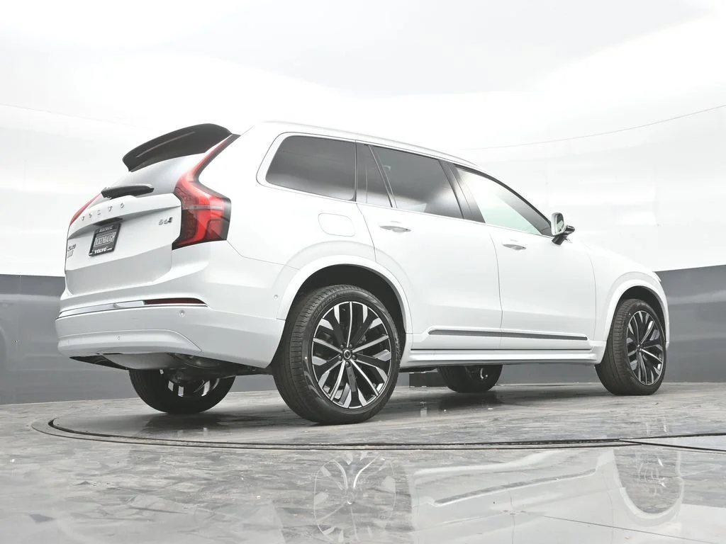 Used 2026 Crystal White Volvo Plus image 28