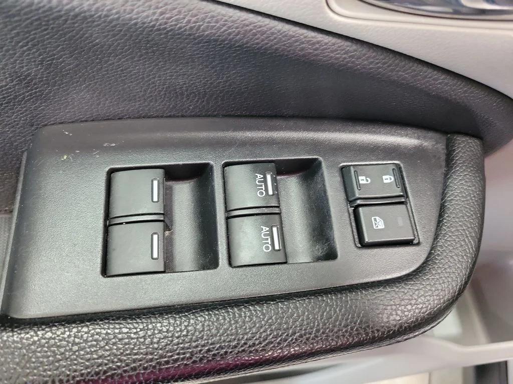 Used 2019  Honda EX-L image 36