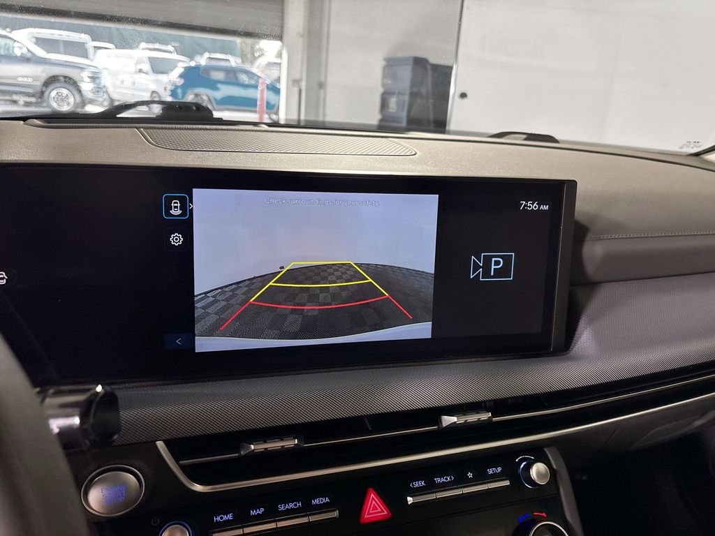 Used 2025 White Hyundai SEL image 16