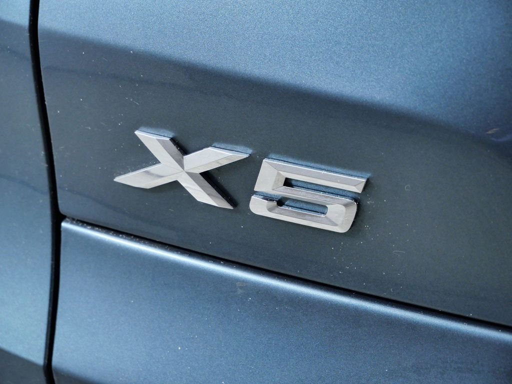 Used 2026 Blue Ridge Mountain Metallic BMW xDrive40i image 14