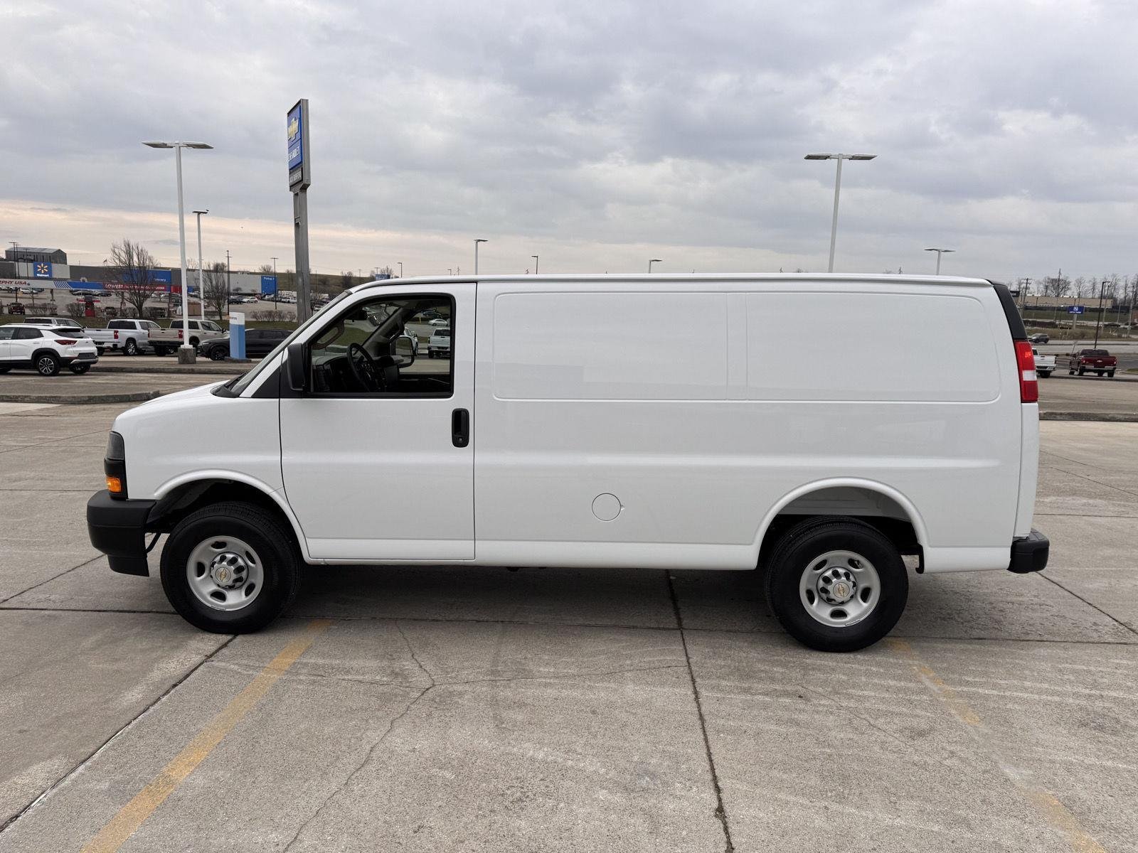 2026 Chevrolet Express Cargo Work Van - Photo 39