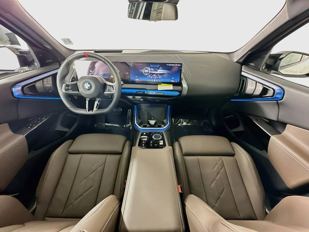 Used 2025 Alpine White BMW M50 xDrive image 25