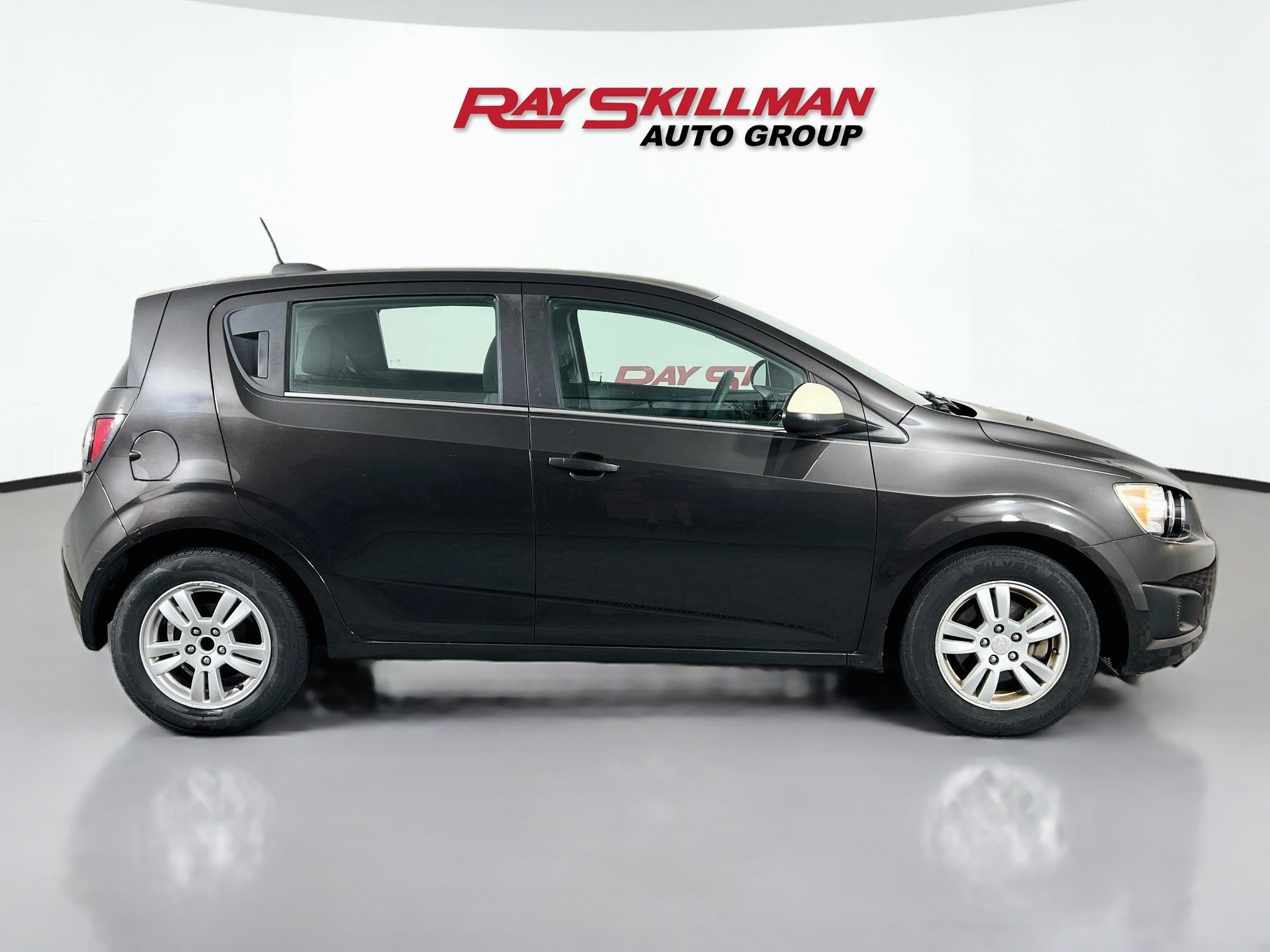 Used 2015 Mocha Bronze Metallic Chevrolet LT image 8
