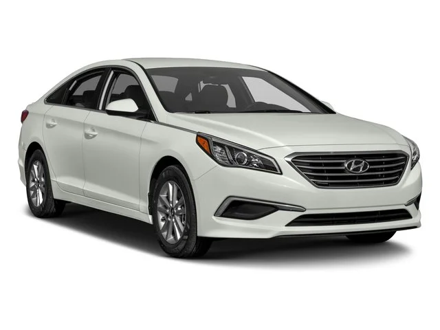 Used 2017 Phantom Black Hyundai SE image 9