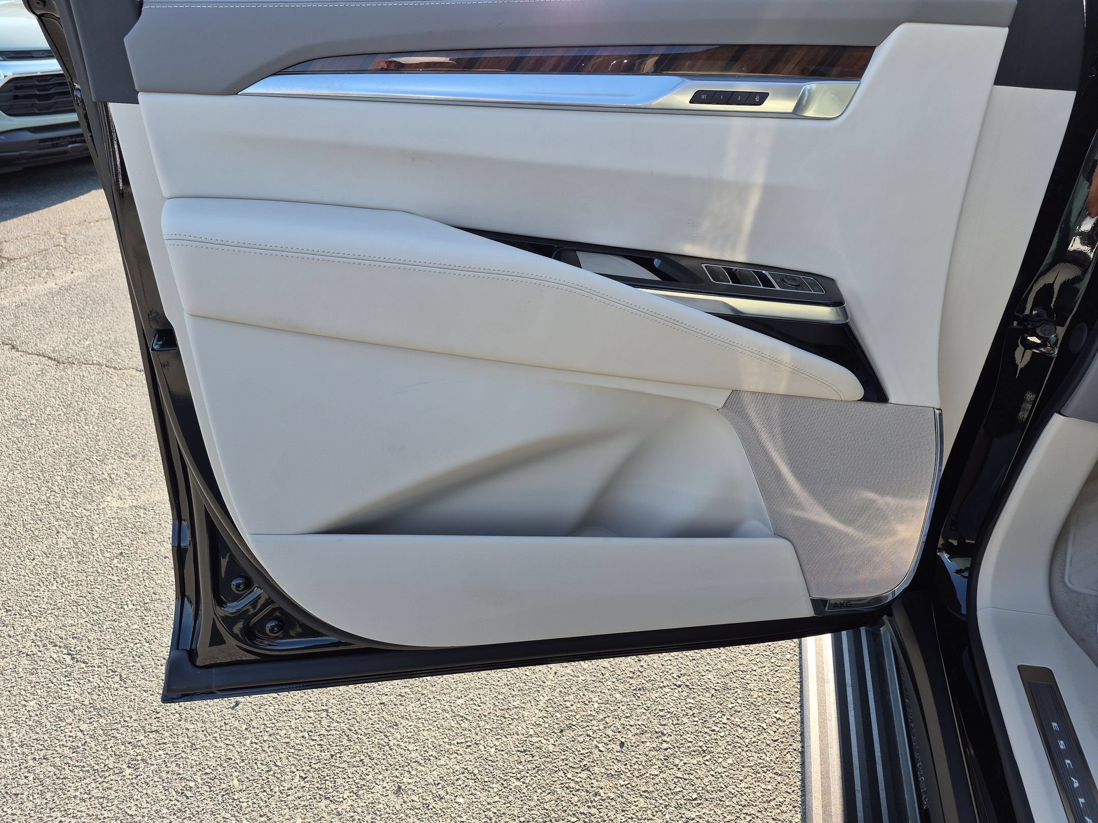 2026 Cadillac Escalade Platinum Sport - Photo 12