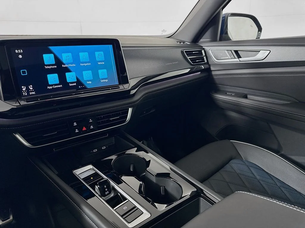 2025 Volkswagen Atlas Cross Sport SEL Premium R-LINE - Photo 9